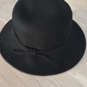 Nine West Black felt hat